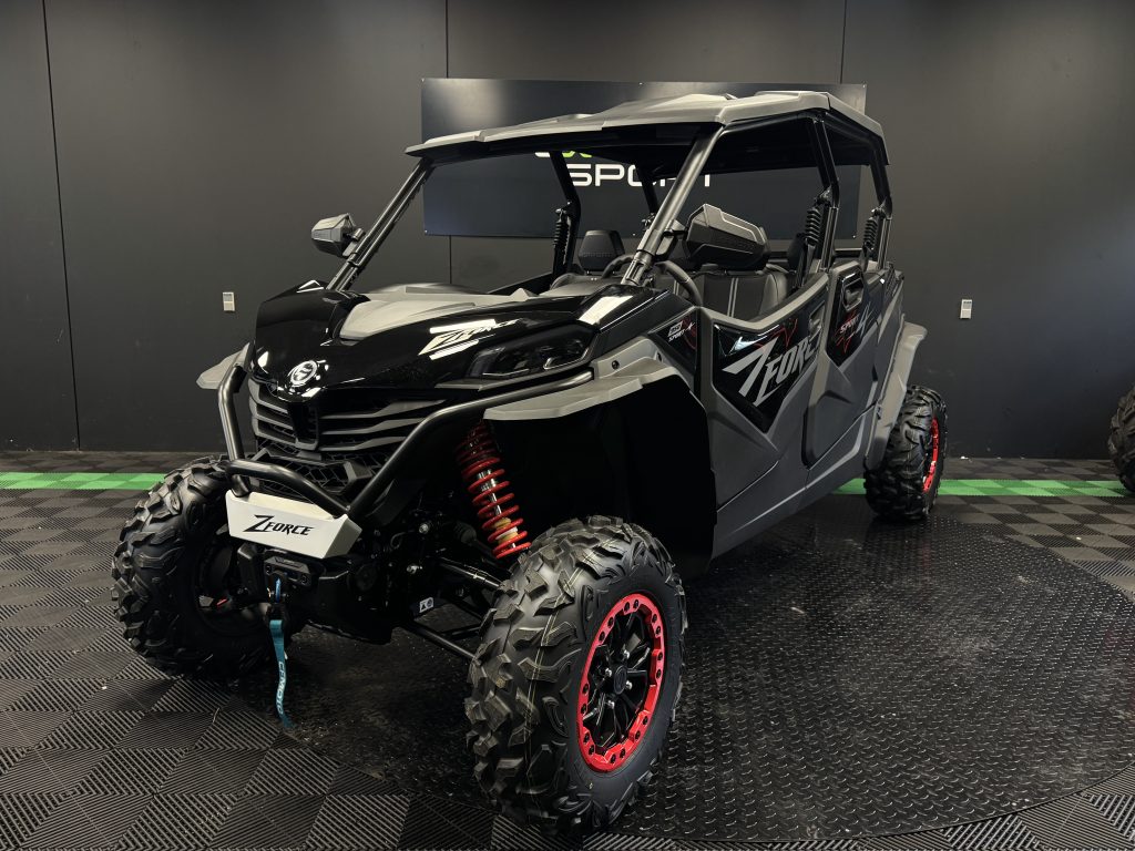 CFMOTO ZFORCE 950 SPORT 4 2025 med 963 cc V-Twin motor